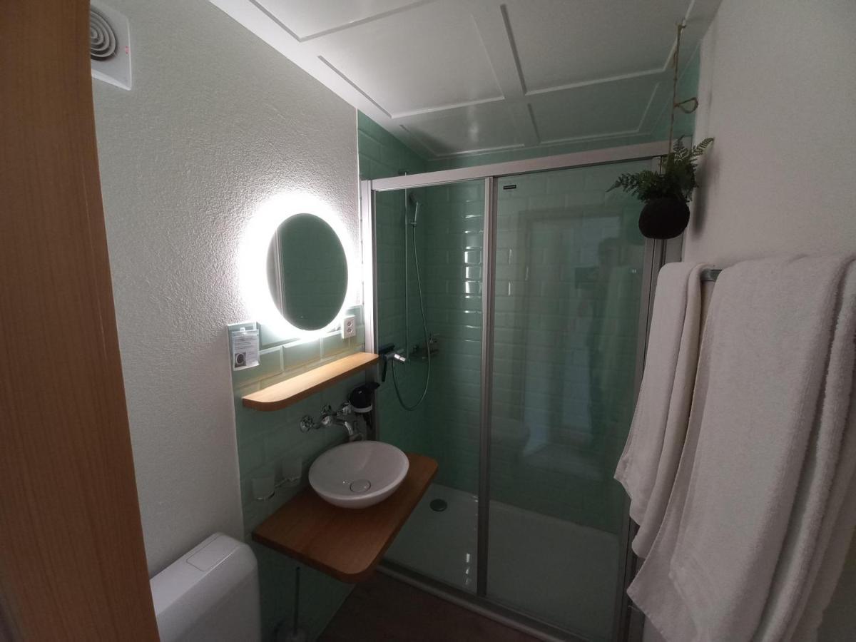 Gaestezimmer Im Dorfzentrum Rothenthurm Kültér fotó